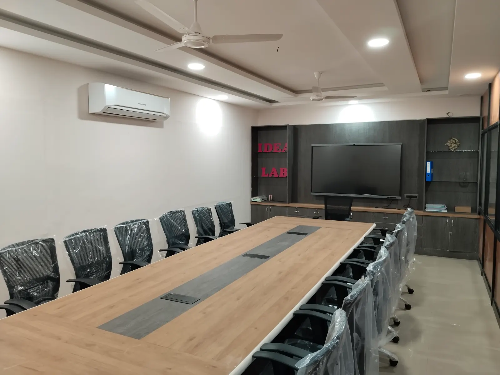 AICTE IDEA Lab workspace — photo 29 of 35